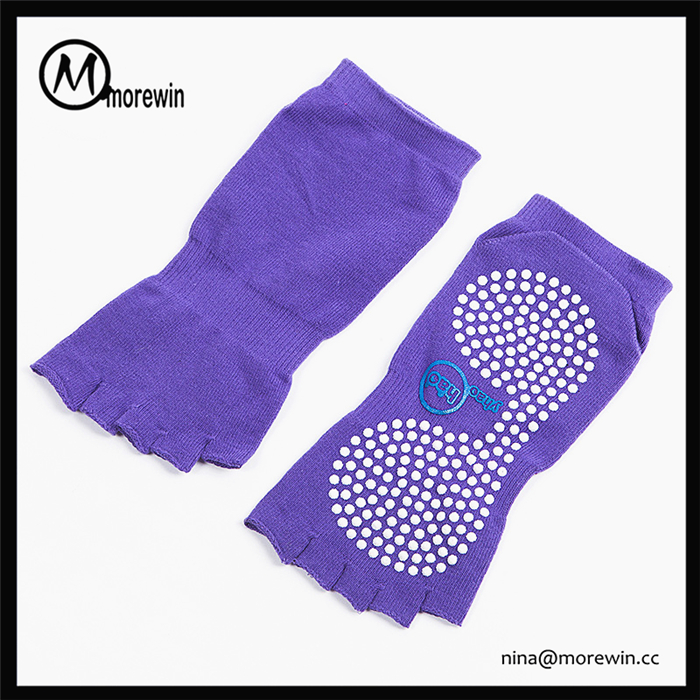 Morewin Hot Selling Women Half Toe Yoga Pilates Socks Anti Slip Morewin Hot Selling Women Half Toe Yoga Pilates Socks Anti Slip